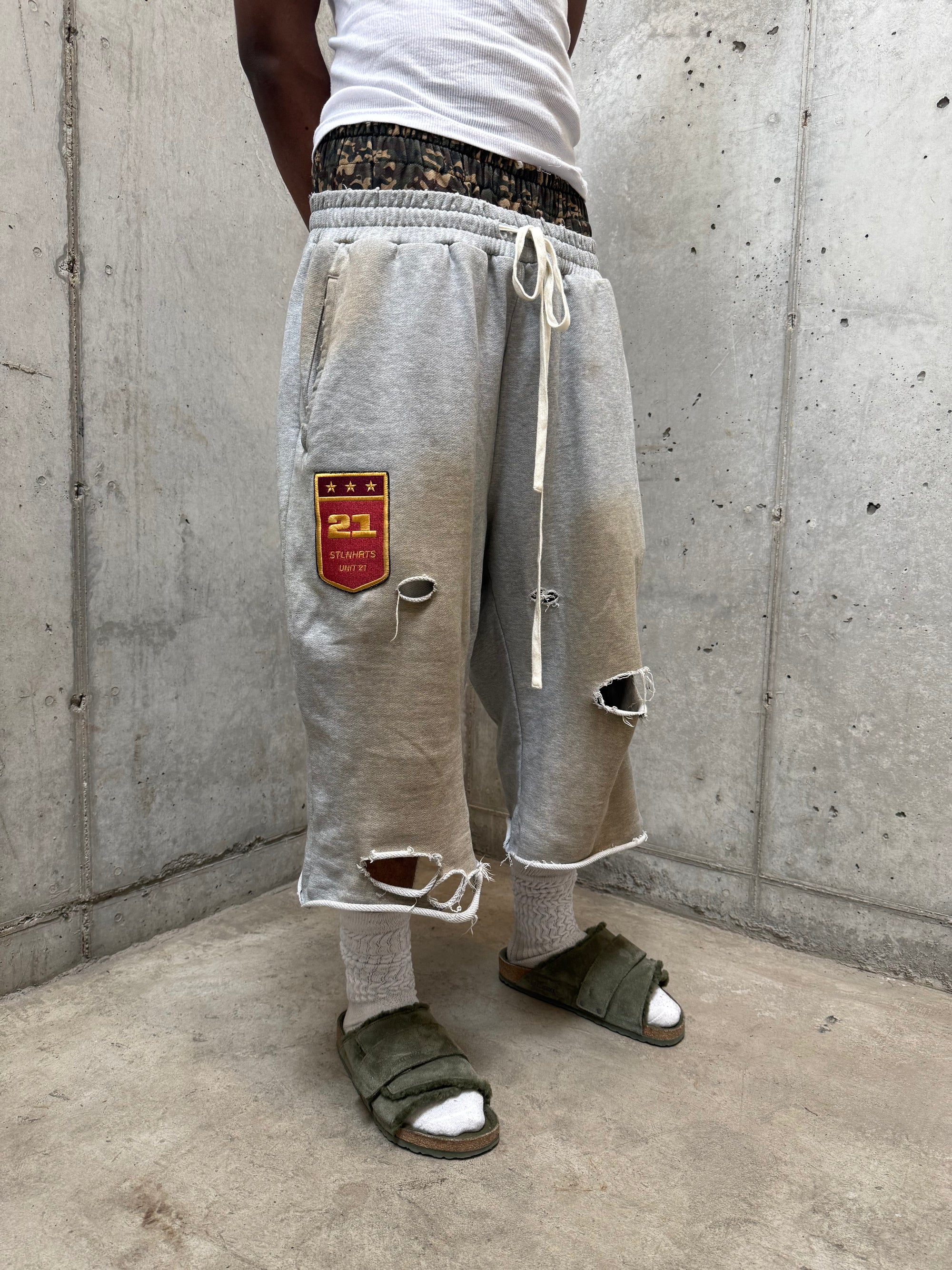 UNIT 21 BAGGY CAPRI - STLNHRTS