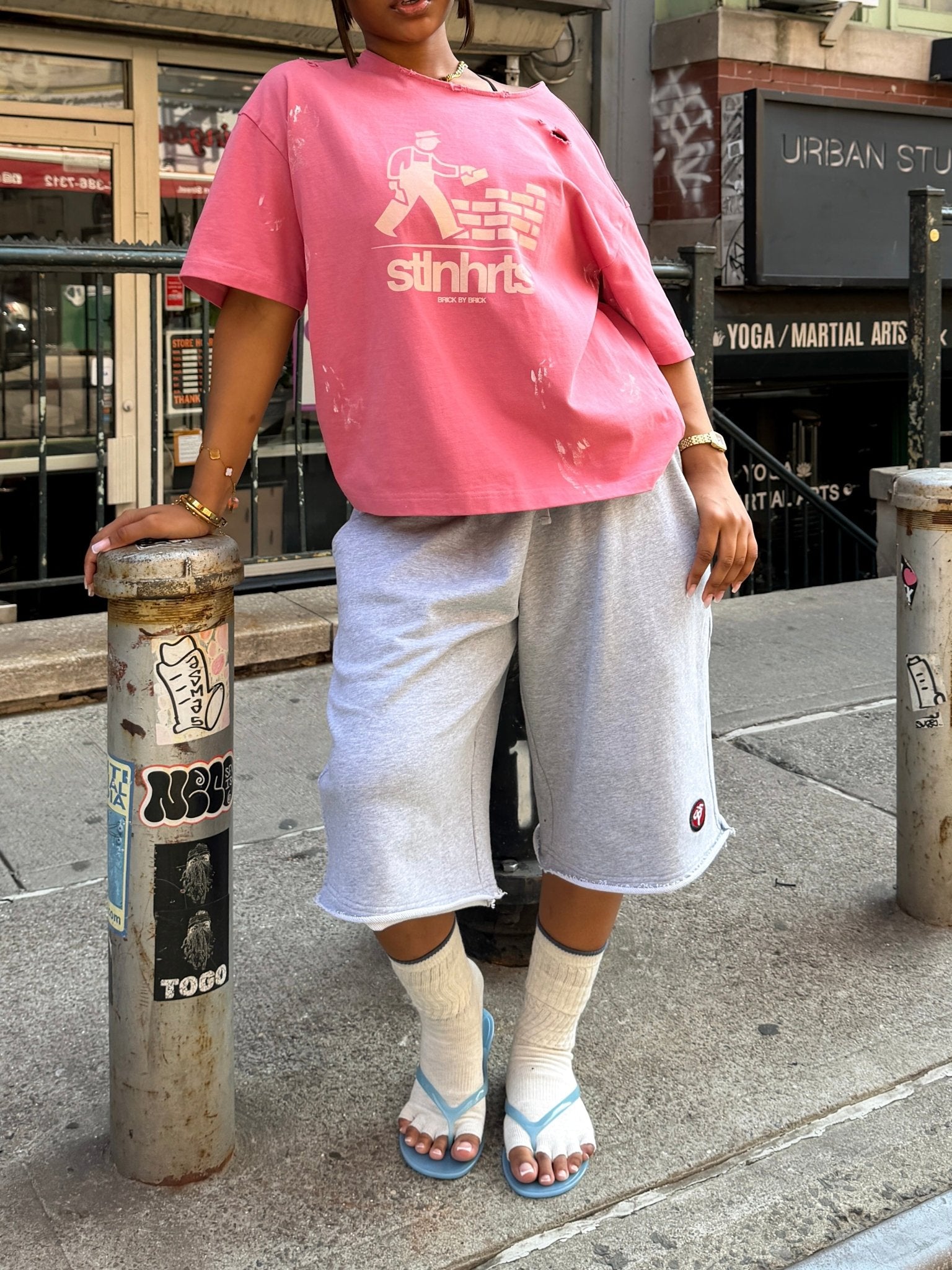 BRICK BY BRICK TEE - PINK - STLNHRTS