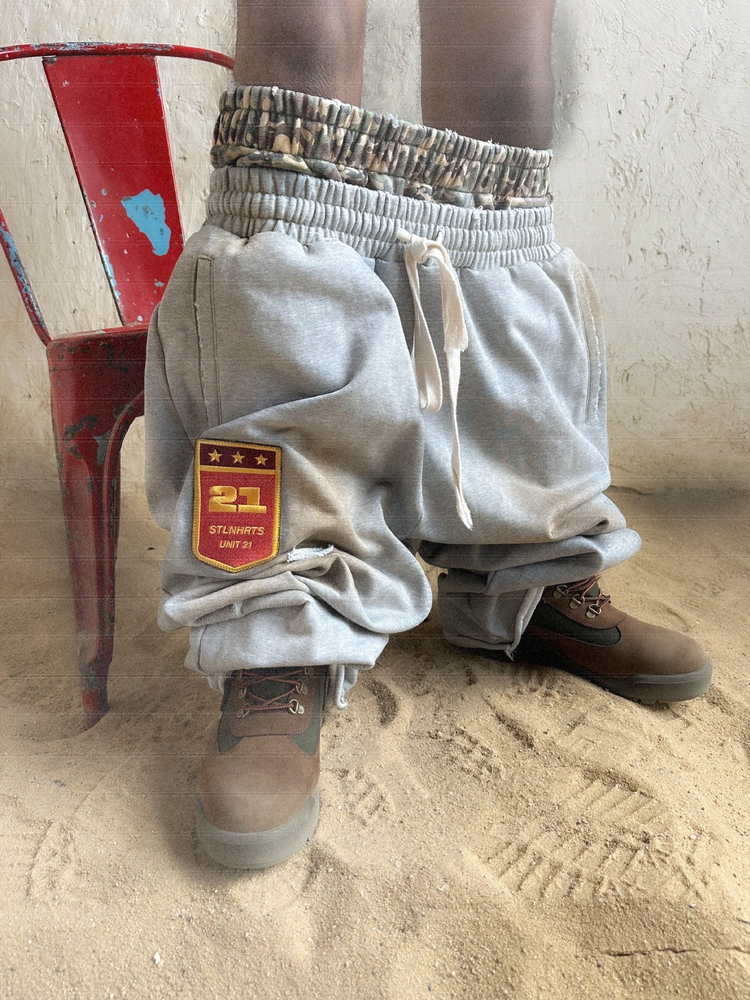 UNIT 21 SWEATS - STLNHRTS