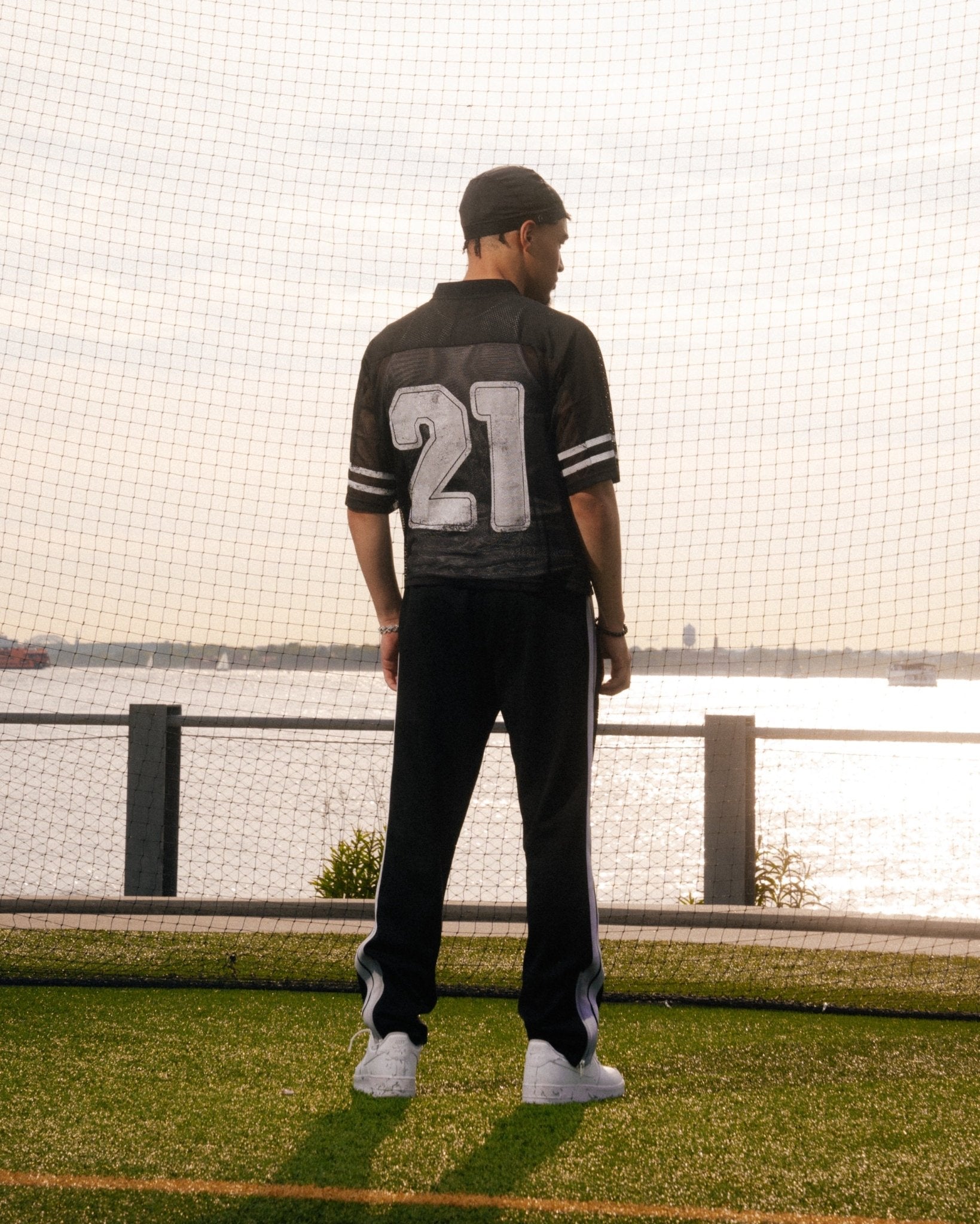 TRAINING JERSEY - BLACK - STLNHRTS